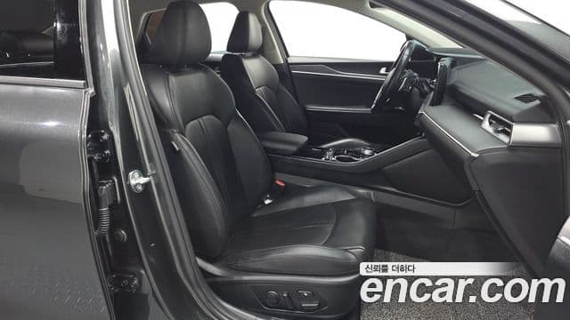 Kia K5 2023 — Şəkil 12/20
