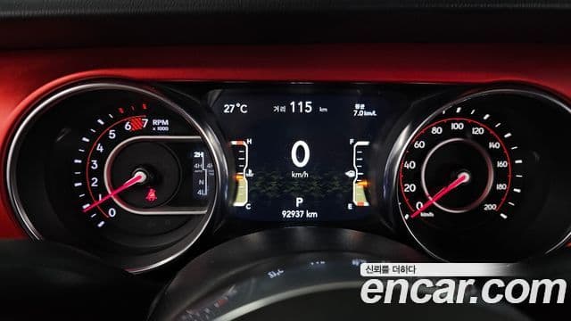 Jeep Wrangler 2019 — ფოტო 29/29