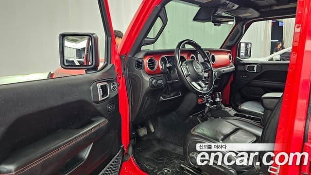 Jeep Wrangler 2019 — ფოტო 11/29