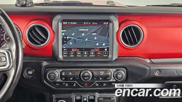 Jeep Wrangler 2019 — ფოტო 24/29