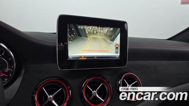 Mercedes-Benz CLA-Class 2019 — ფოტო 15/20