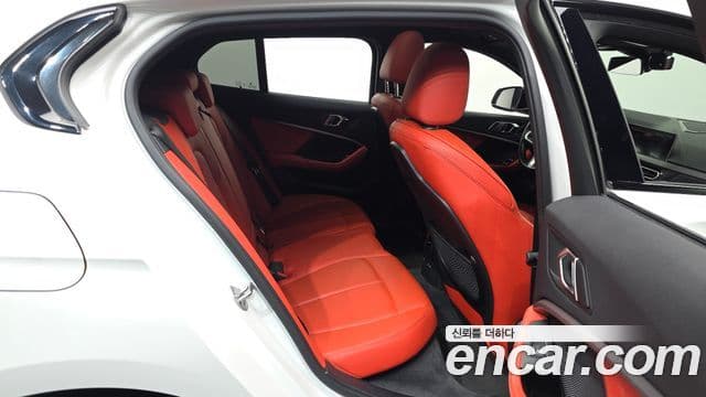 BMW 1 Series 2021 — Şəkil 12/20