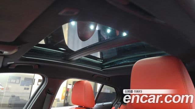 BMW 1 Series 2021 — Şəkil 19/20