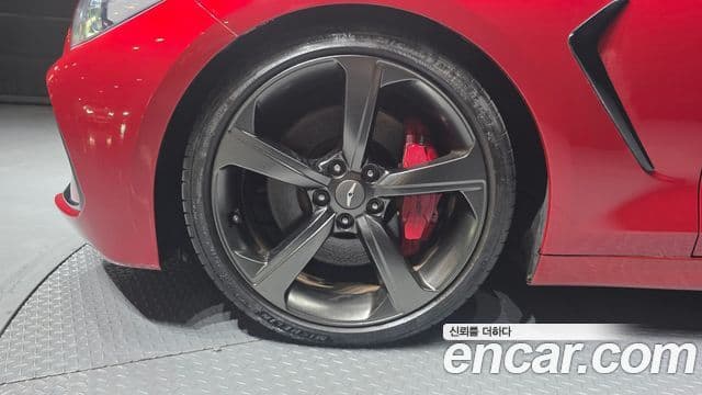 Genesis G70 2018 — ფოტო 7/20