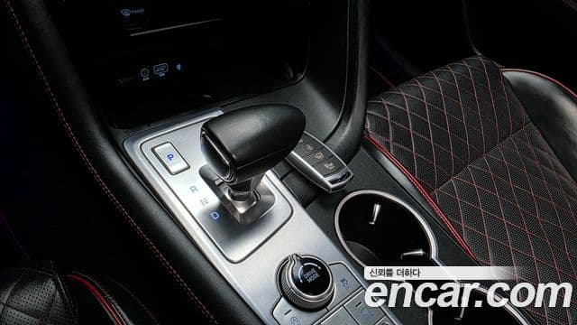 Genesis G70 2018 — ფოტო 16/20