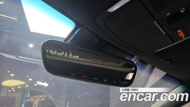 Genesis G70 2018 — ფოტო 2/20