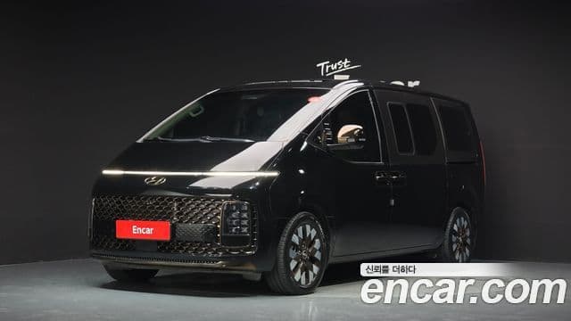 Hyundai Staria 2021 — Photo 1/35
