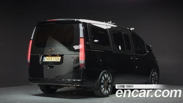 Hyundai Staria 2021 — Photo 30/35
