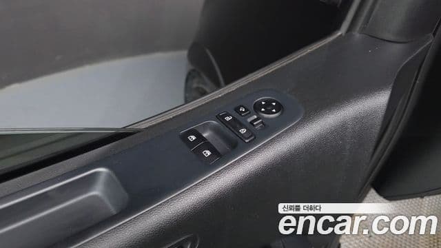 Hyundai Staria 2021 — Photo 4/35