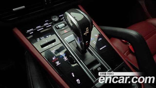 Porsche Cayenne 2021 — Şəkil 9/20