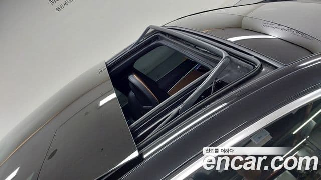 Mercedes-Benz E-Class 2025 — Şəkil 12/17