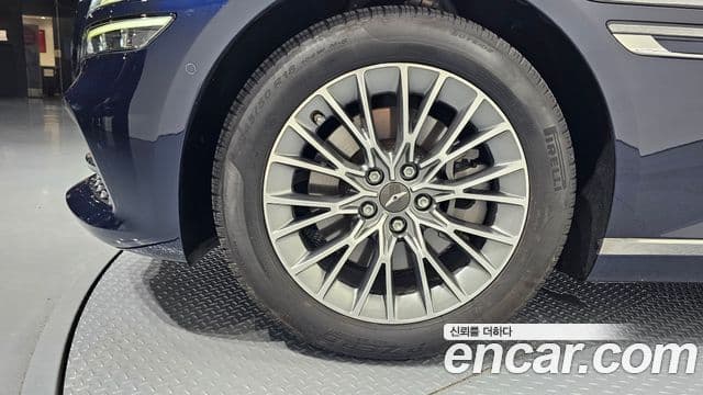 Genesis G80 2023 — Photo 30/34
