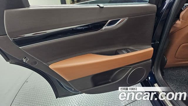 Genesis G80 2023 — Photo 4/34