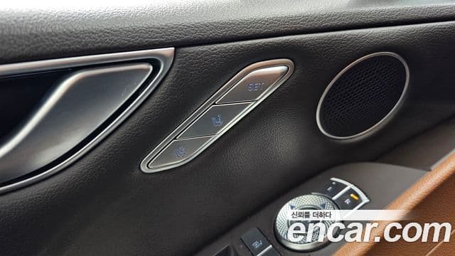 Genesis G80 2023 — Photo 27/34