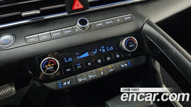 Hyundai Avante 2022 — ფოტო 17/20