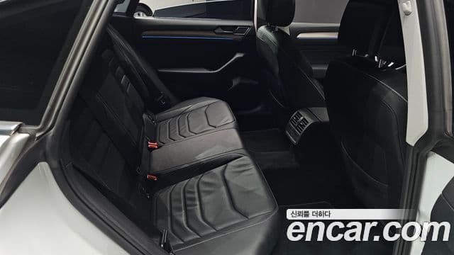 Volkswagen Arteon 2019 — Şəkil 18/20