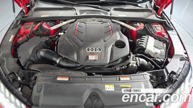 Audi A4 2021 — ფოტო 6/20