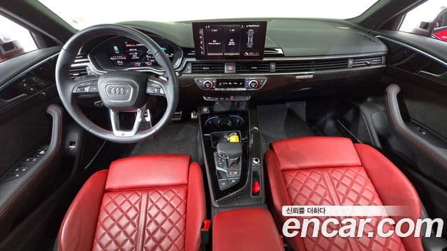 Audi A4 2021 — ფოტო 7/20