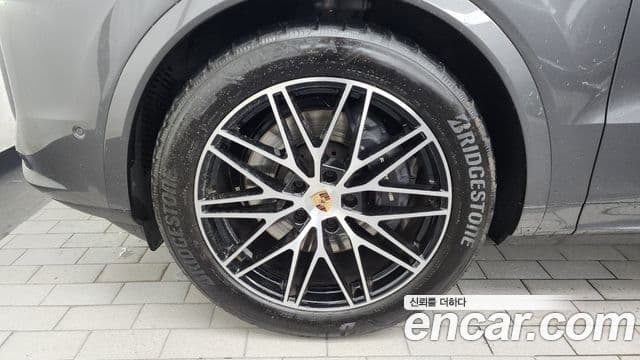 Porsche Cayenne 2025 — Şəkil 5/20