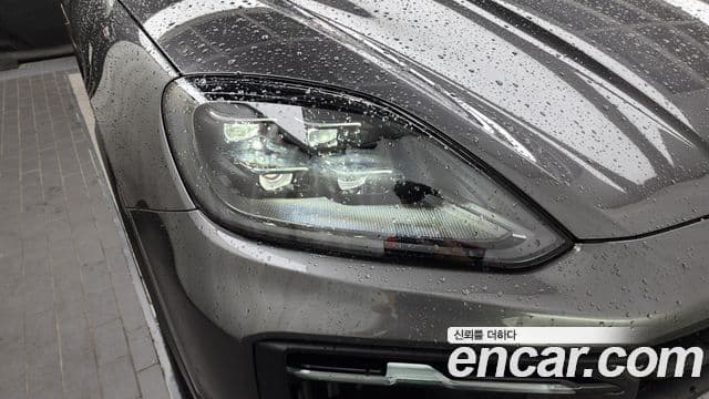 Porsche Cayenne 2025 — Photo 28/35