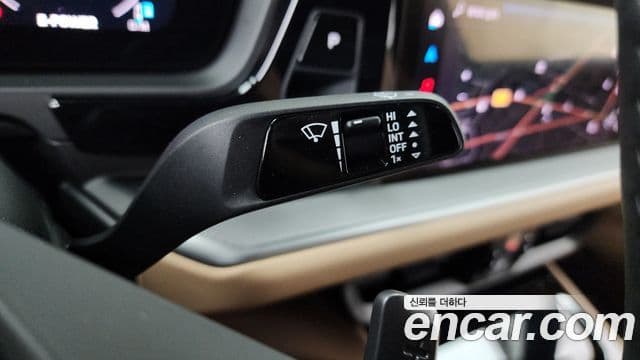 Porsche Cayenne 2025 — Photo 29/35