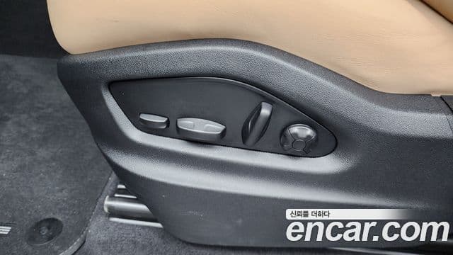 Porsche Cayenne 2025 — Photo 13/35