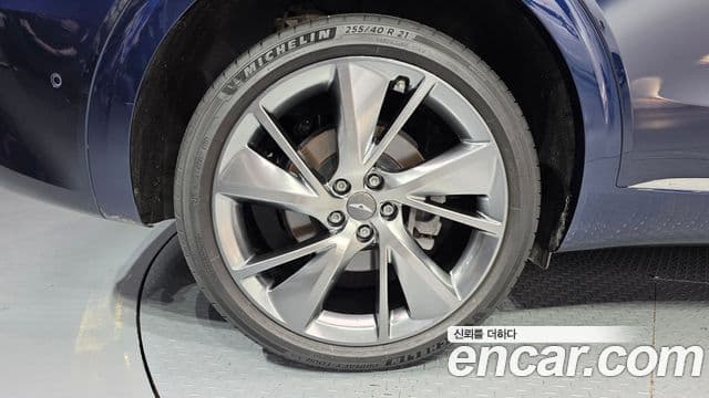 Genesis GV70 2021 — ფოტო 5/20