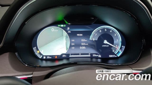 Genesis GV70 2021 — ფოტო 8/20