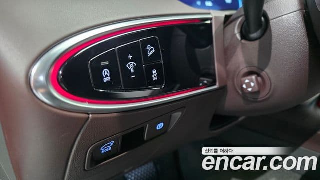 Genesis GV70 2021 — ფოტო 12/20