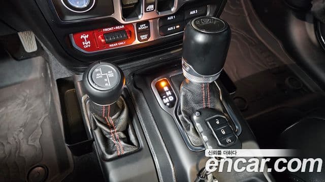 Jeep Gladiator 2020 — ფოტო 9/20