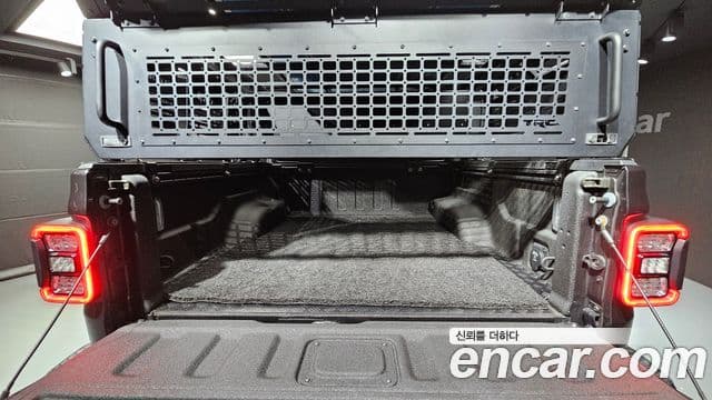 Jeep Gladiator 2020 — ფოტო 20/20