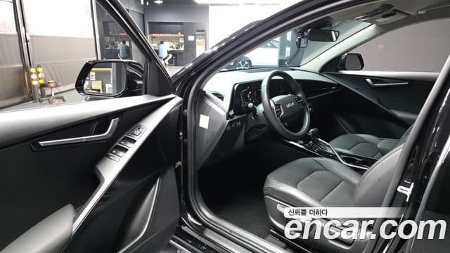 Kia Niro 2022 — Şəkil 10/20
