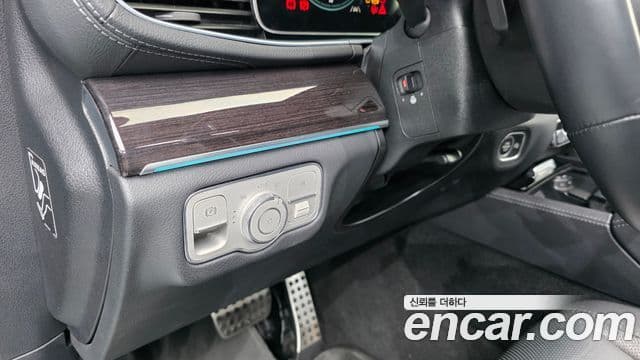 Mercedes-Benz GLE-Class 2022 — Şəkil 19/20