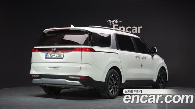 Kia Carnival 2021 — Фото 2/20