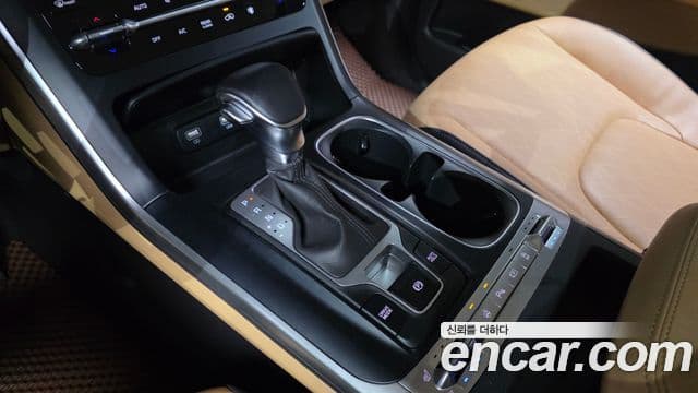 Kia Carnival 2021 — Фото 9/20