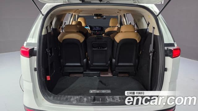 Kia Carnival 2021 — Фото 15/20