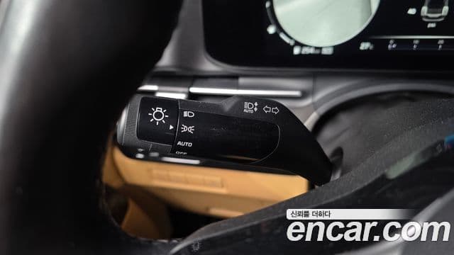 Kia Carnival 2021 — Фото 18/20