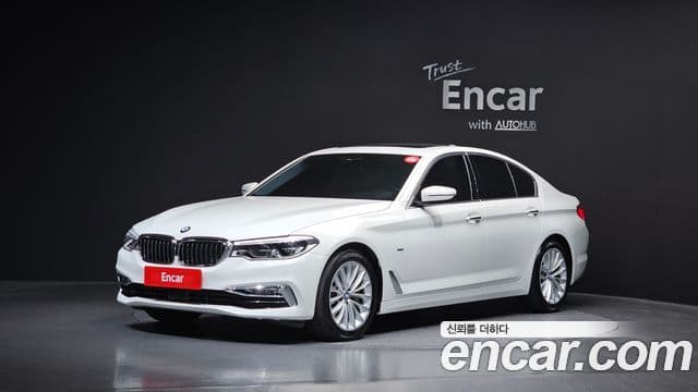 BMW 5 Series 2018 — ფოტო 1/20