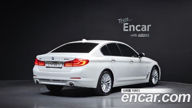 BMW 5 Series 2018 — ფოტო 2/20