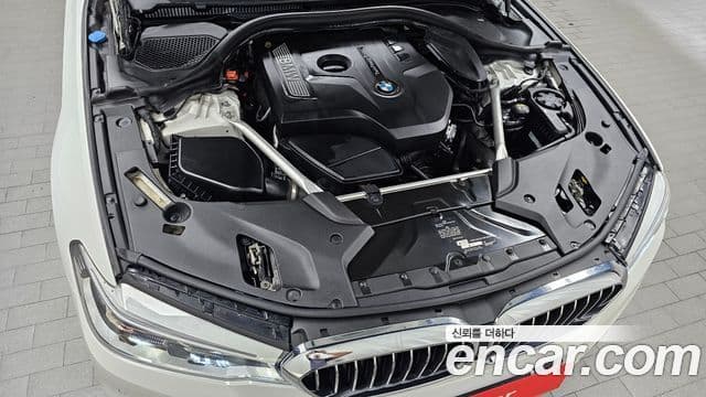 BMW 5 Series 2018 — ფოტო 6/20
