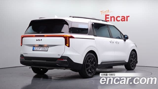 Kia Carnival 2025 — Şəkil 2/20