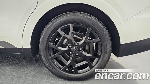 Kia Carnival 2025 — Photo 12/32