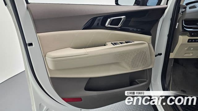 Kia Carnival 2025 — Photo 5/32