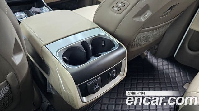 Kia Carnival 2025 — Photo 23/32