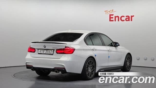 BMW 3 Series 2018 — Фото 2/20