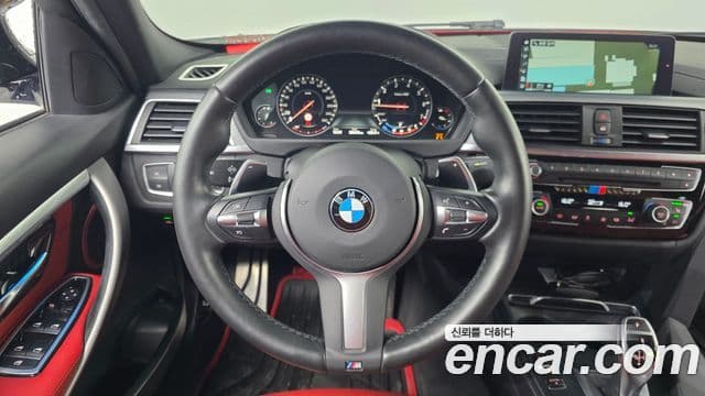 BMW 3 Series 2018 — Фото 14/20