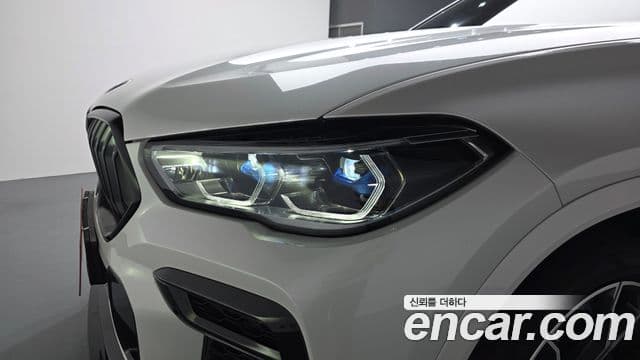 BMW X6 2022 — Photo 34/35