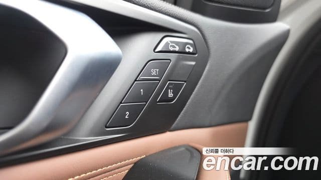 BMW X6 2022 — Photo 16/35