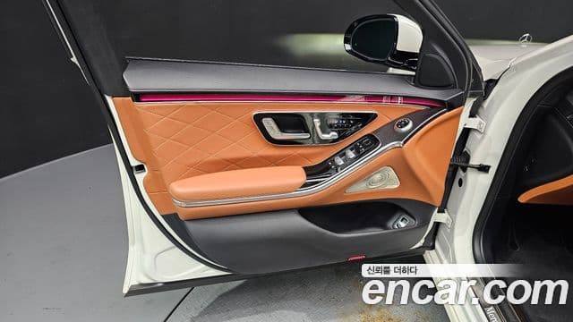 Mercedes-Benz S-Class 2022 — Photo 30/35