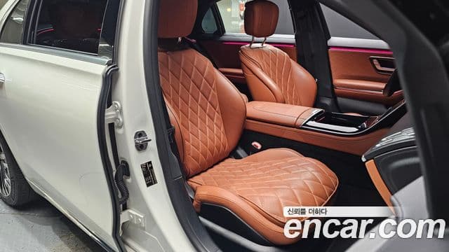 Mercedes-Benz S-Class 2022 — Photo 4/35